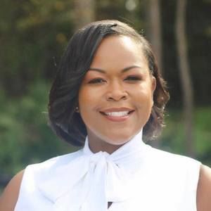 Meet your Posher, Latasha